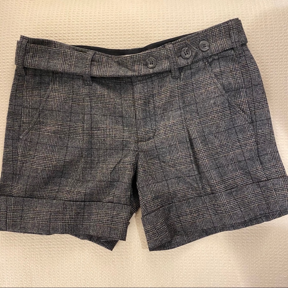 Vince cuffed wool short with self belt